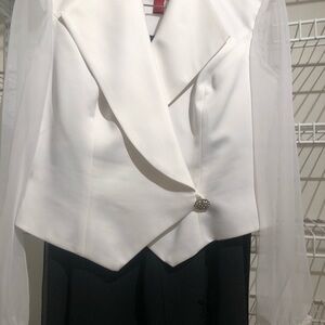 VINTAGE ✨White and Black Pantsuit with Blazer